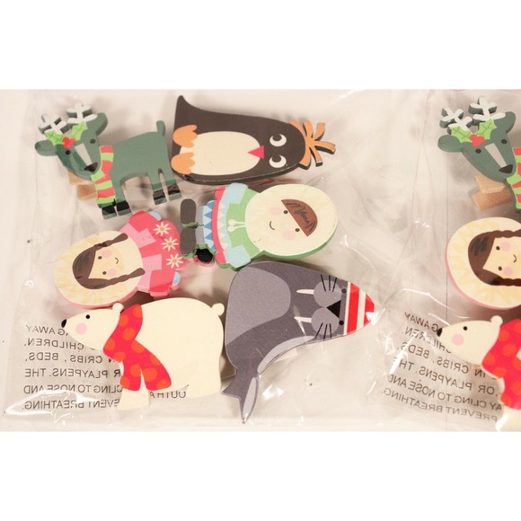 Lot of 2 World Market North Pole Wooden Craft Clips 6 pack Christmas Eskimo NEW - Picture 3 of 6